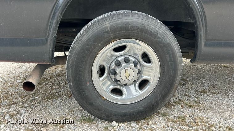 image for item ET3131 2005 Chevrolet Express 3500 refrigerated van