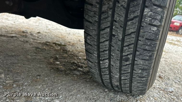 image for item ET3131 2005 Chevrolet Express 3500 refrigerated van