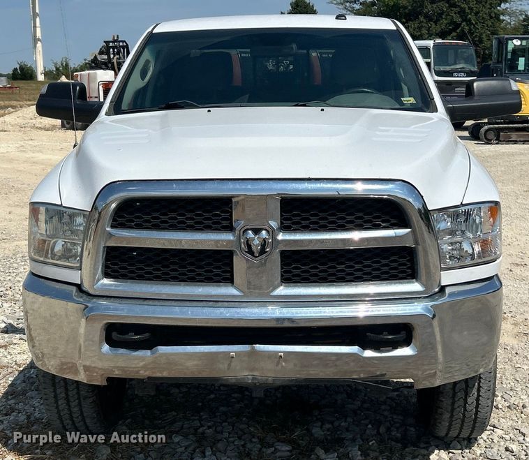image for item ET3146 2014 RAM 2500 Crew Cab pickup truck