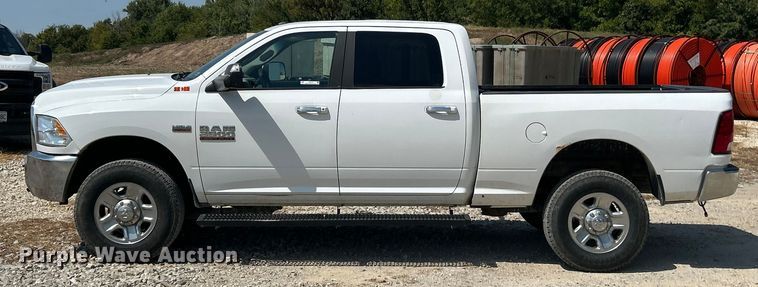 image for item ET3146 2014 RAM 2500 Crew Cab pickup truck