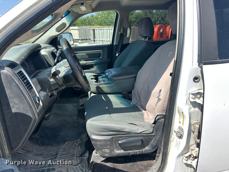 image for item ET3146 2014 RAM 2500 Crew Cab pickup truck