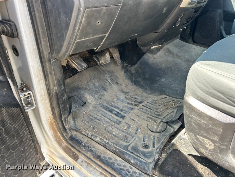 image for item ET3146 2014 RAM 2500 Crew Cab pickup truck