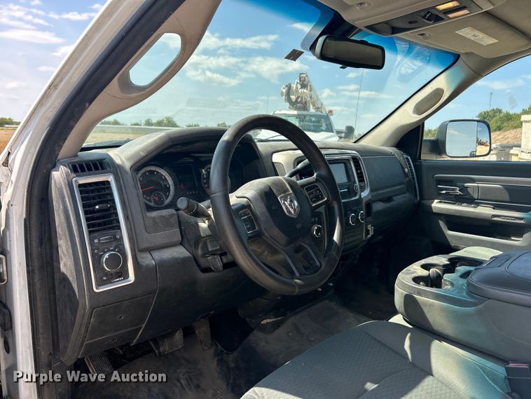 image for item ET3146 2014 RAM 2500 Crew Cab pickup truck