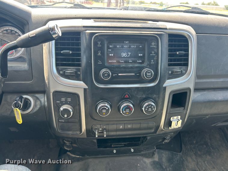 image for item ET3146 2014 RAM 2500 Crew Cab pickup truck