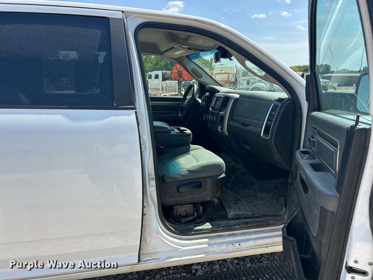 image for item ET3146 2014 RAM 2500 Crew Cab pickup truck