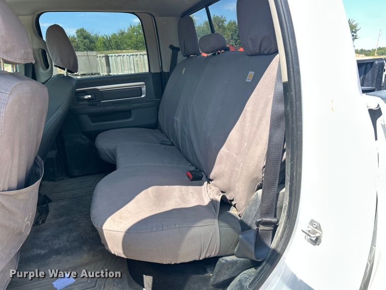 image for item ET3146 2014 RAM 2500 Crew Cab pickup truck