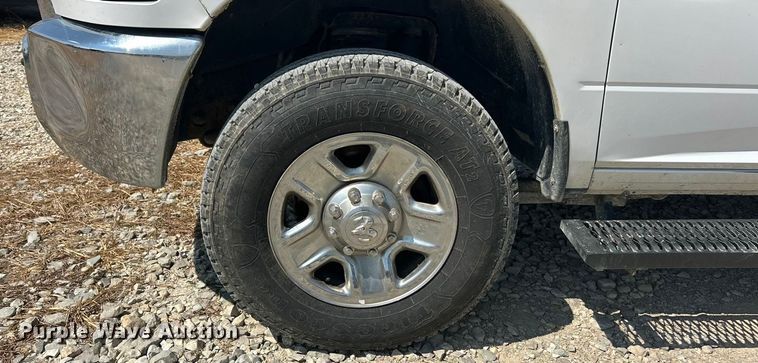 image for item ET3146 2014 RAM 2500 Crew Cab pickup truck