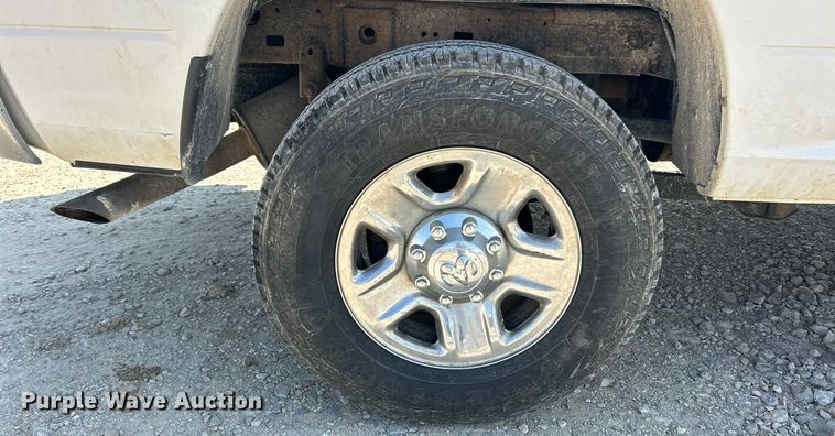 image for item ET3146 2014 RAM 2500 Crew Cab pickup truck