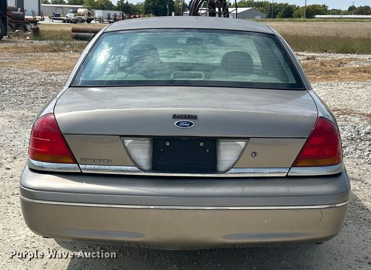 image for item ET3155 2003 Ford Crown Victoria Police Interceptor 