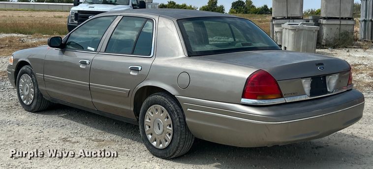 image for item ET3155 2003 Ford Crown Victoria Police Interceptor 