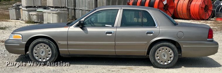 image for item ET3155 2003 Ford Crown Victoria Police Interceptor 