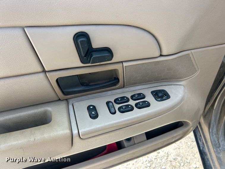 image for item ET3155 2003 Ford Crown Victoria Police Interceptor 