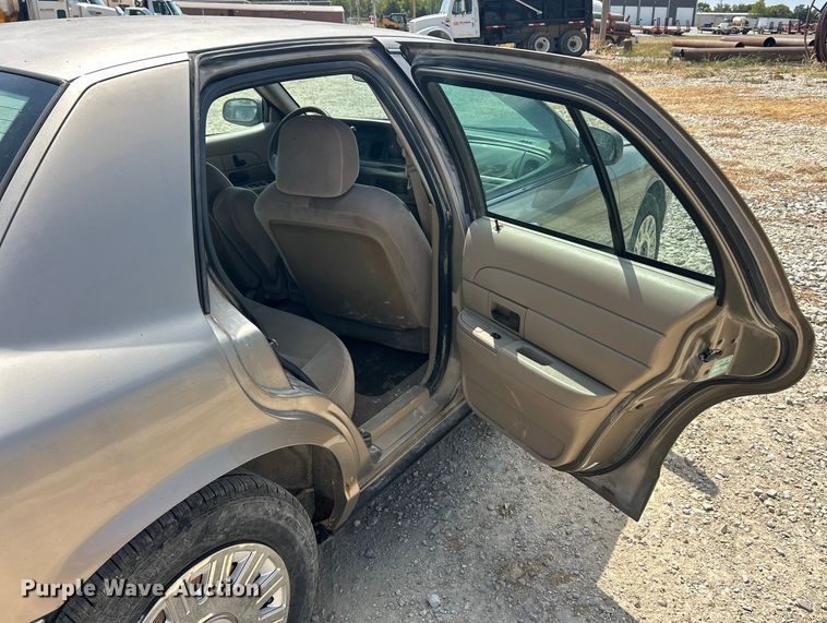 image for item ET3155 2003 Ford Crown Victoria Police Interceptor 