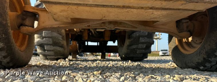 image for item ET3160 1998 Case 586E forklift