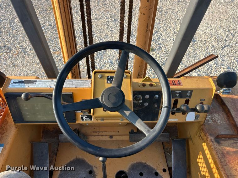 image for item ET3160 1998 Case 586E forklift