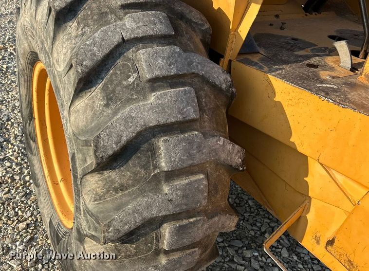 image for item ET3160 1998 Case 586E forklift