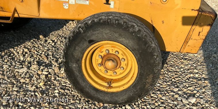 image for item ET3160 1998 Case 586E forklift