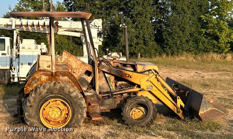 image for item ET3170 Ford 455D landscape tractor