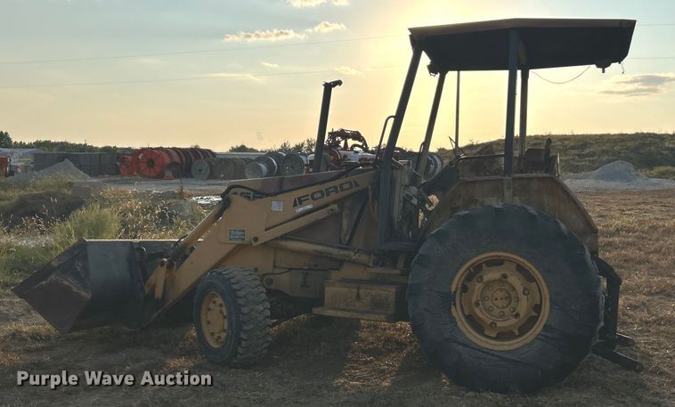 image for item ET3170 Ford 455D landscape tractor