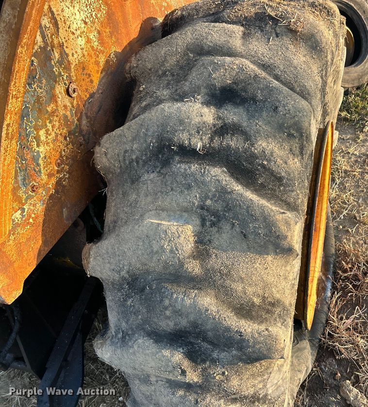 image for item ET3170 Ford 455D landscape tractor