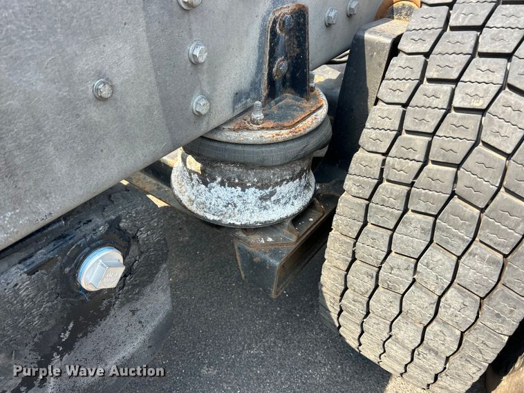 image for item ET3176 2017 Rosenbauer Motors fire truck cab and chassis