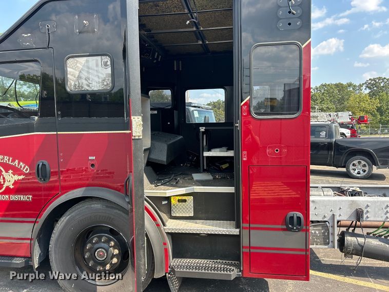 image for item ET3176 2017 Rosenbauer Motors fire truck cab and chassis