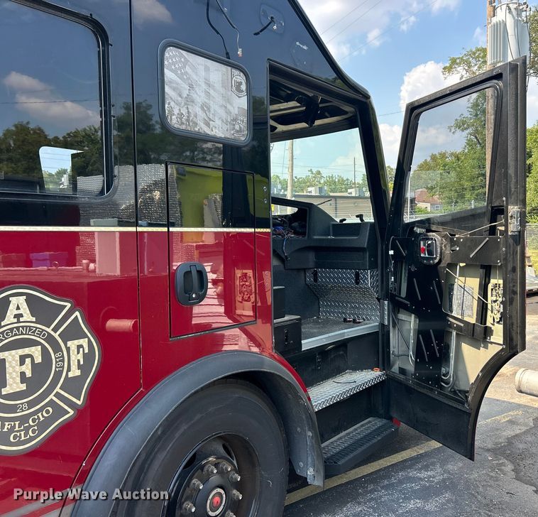 image for item ET3176 2017 Rosenbauer Motors fire truck cab and chassis