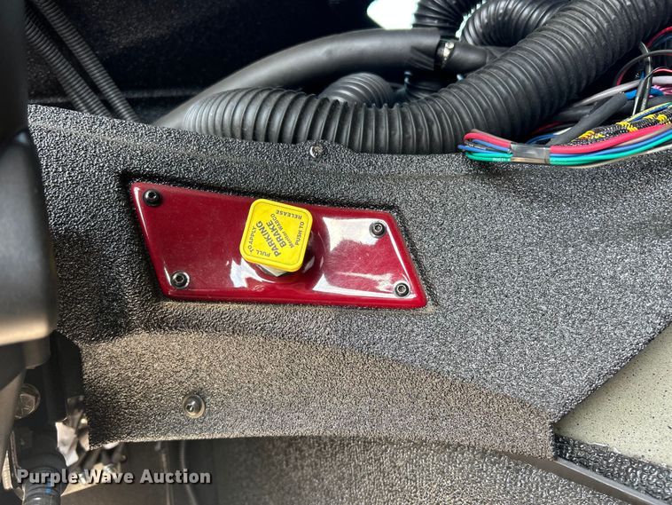 image for item ET3176 2017 Rosenbauer Motors fire truck cab and chassis