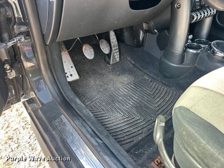 image for item ET3182 2008 Mini Cooper S convertible