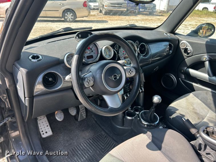 image for item ET3182 2008 Mini Cooper S convertible