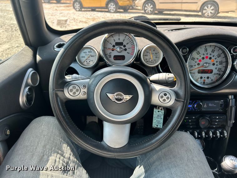 image for item ET3182 2008 Mini Cooper S convertible