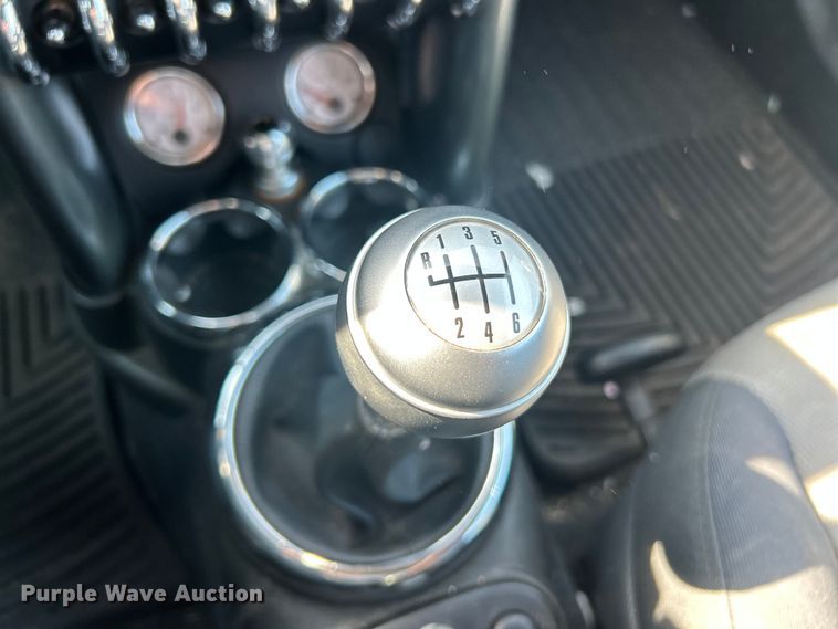 image for item ET3182 2008 Mini Cooper S convertible