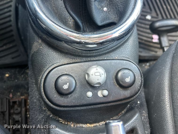 image for item ET3182 2008 Mini Cooper S convertible