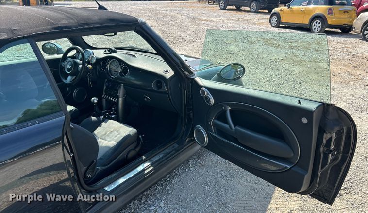 image for item ET3182 2008 Mini Cooper S convertible