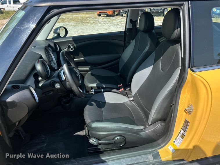 image for item ET3183 2009 Mini Cooper 