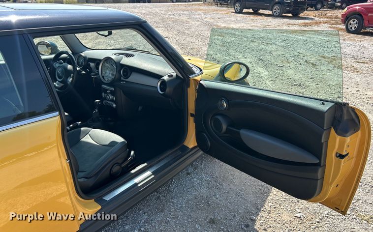 image for item ET3183 2009 Mini Cooper 