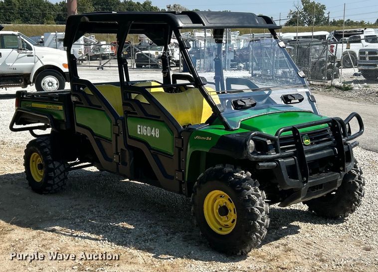 image for item ET3185 2016 John Deere 825iS4 utility vehicle