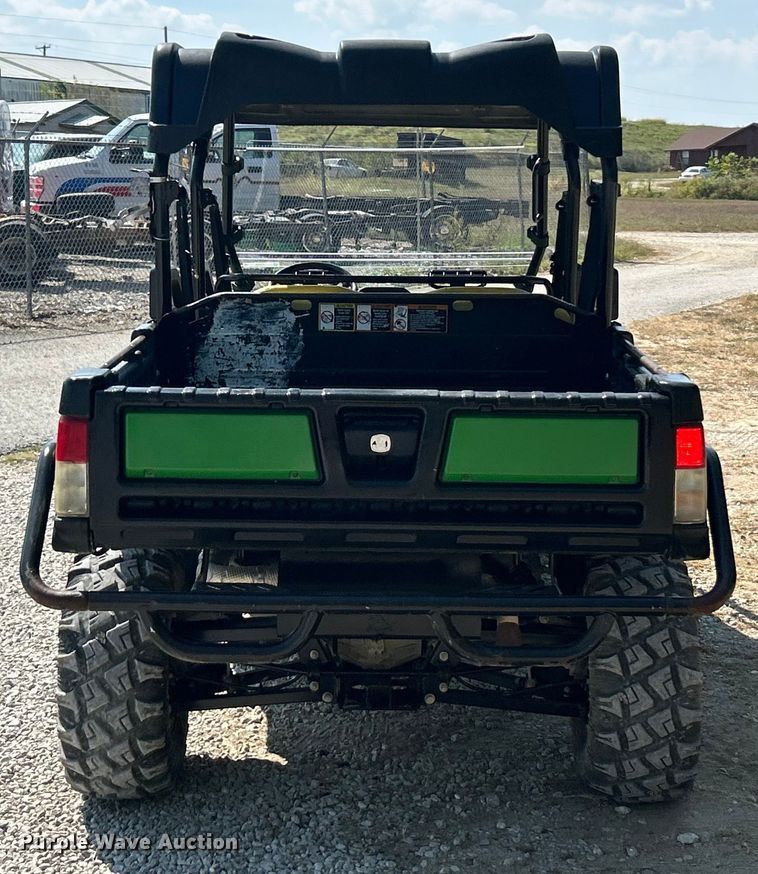 image for item ET3185 2016 John Deere 825iS4 utility vehicle