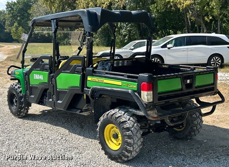 image for item ET3185 2016 John Deere 825iS4 utility vehicle