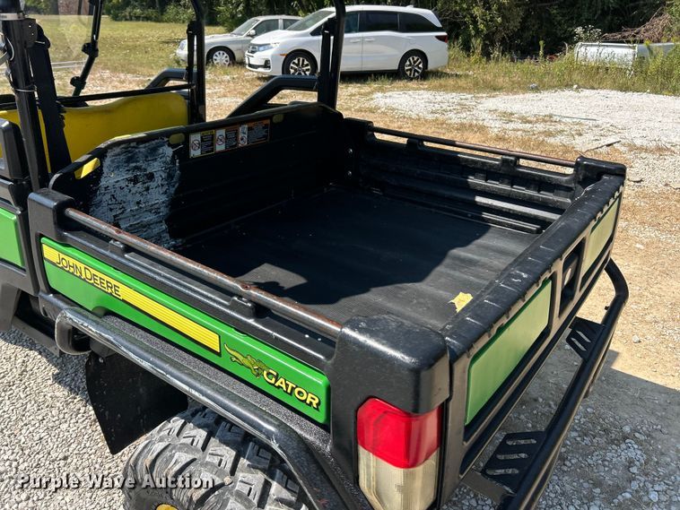 image for item ET3185 2016 John Deere 825iS4 utility vehicle