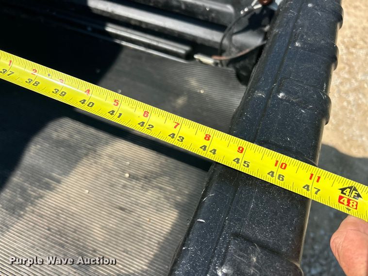 image for item ET3185 2016 John Deere 825iS4 utility vehicle