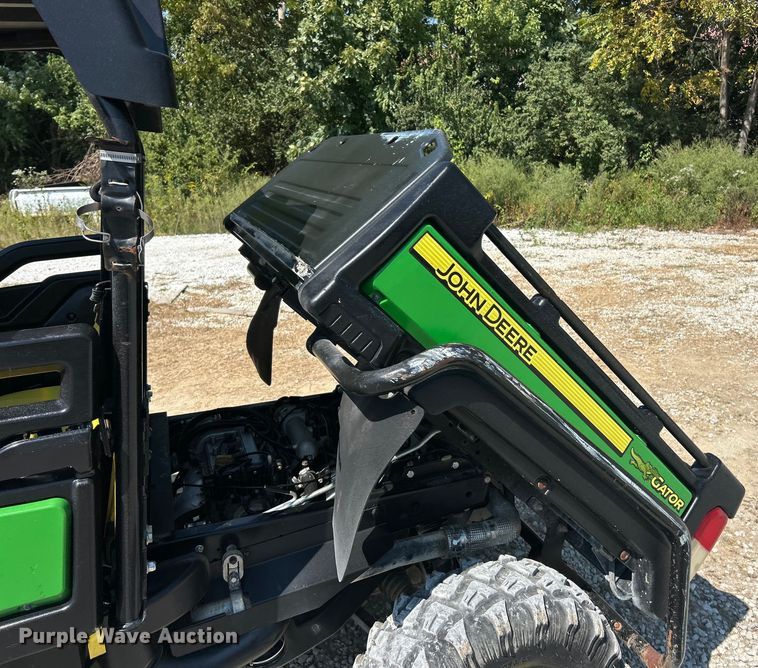 image for item ET3185 2016 John Deere 825iS4 utility vehicle
