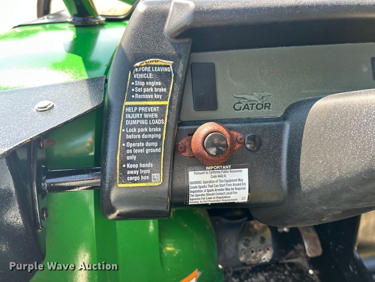 image for item ET3185 2016 John Deere 825iS4 utility vehicle