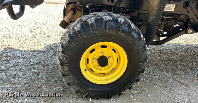 image for item ET3185 2016 John Deere 825iS4 utility vehicle