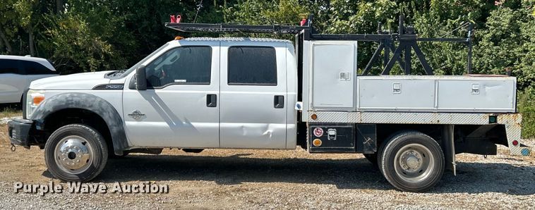 image for item ET3186 2011 Ford F550 Super Duty Crew Cab flatbed truck