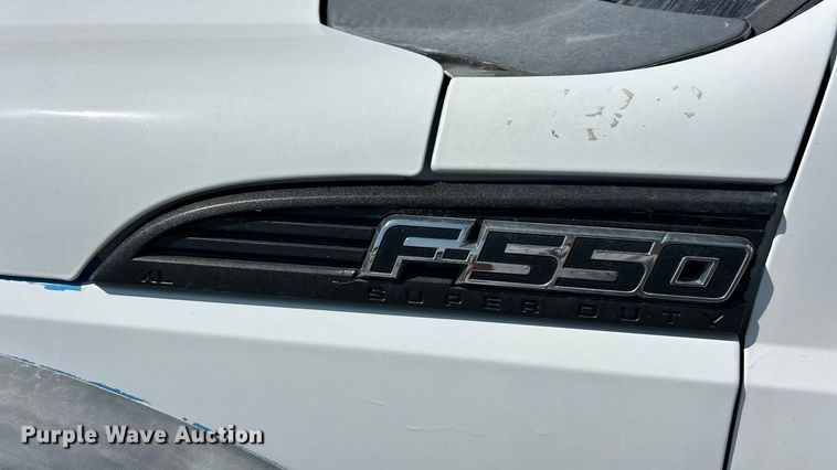 image for item ET3186 2011 Ford F550 Super Duty Crew Cab flatbed truck