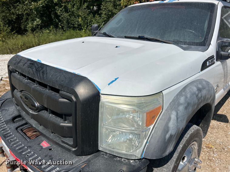 image for item ET3186 2011 Ford F550 Super Duty Crew Cab flatbed truck