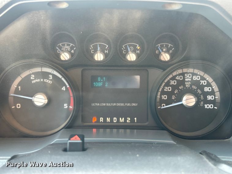 image for item ET3186 2011 Ford F550 Super Duty Crew Cab flatbed truck