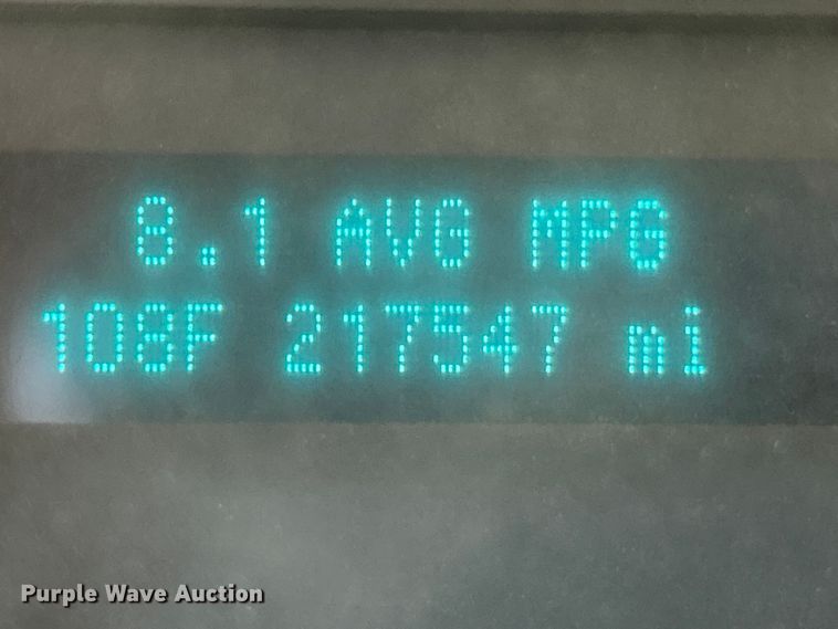 image for item ET3186 2011 Ford F550 Super Duty Crew Cab flatbed truck