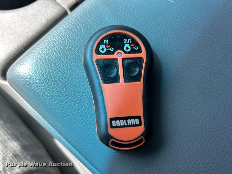 image for item ET3186 2011 Ford F550 Super Duty Crew Cab flatbed truck